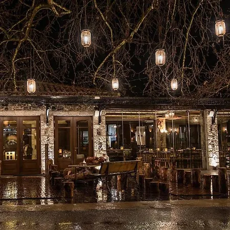 Holiday home Stonehouse Dome Lagadia *