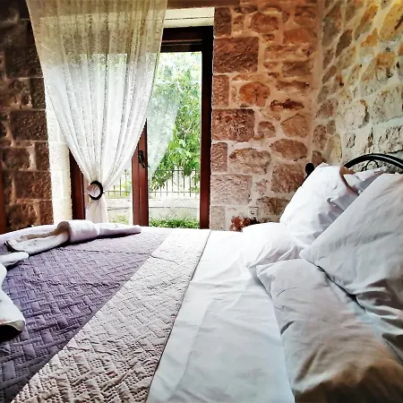 Stonehouse Dome Lagadia