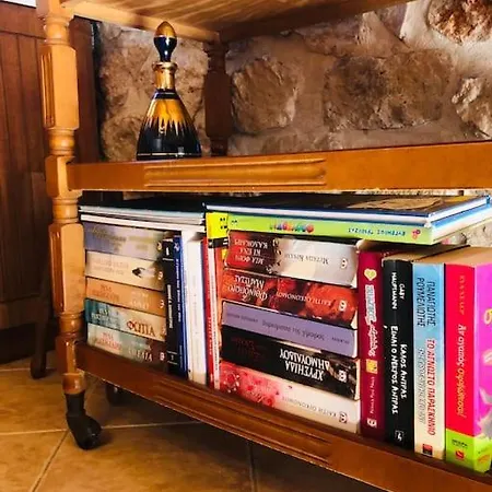 Holiday home Stonehouse Dome Lagadia