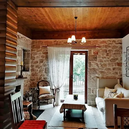 بيت للعطل Stonehouse Dome Lagadia لاغاديا