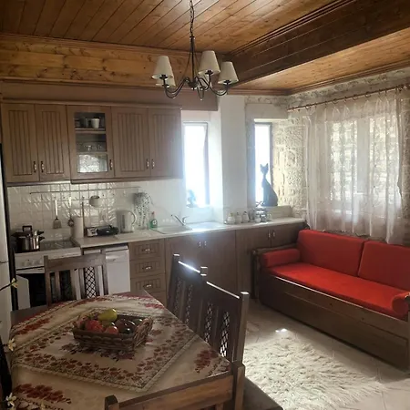 بيت للعطل Stonehouse Dome Lagadia *