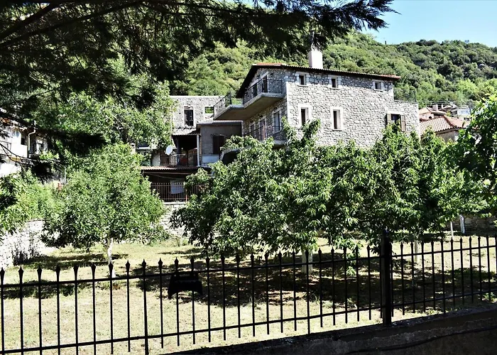 Feriehus Stonehouse Dome Lagadia *