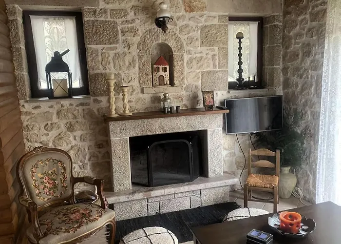 Feriehus Stonehouse Dome Lagadia *